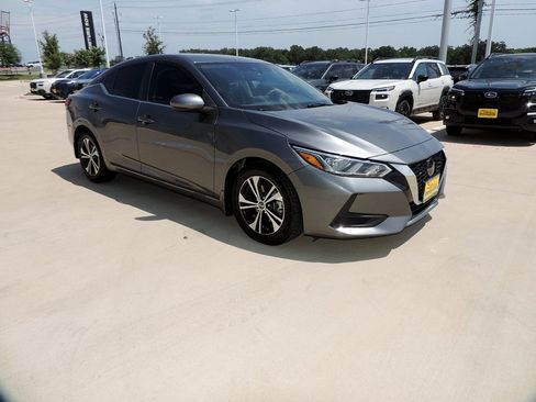 Used 2023 Nissan Sentra SV FWD image 3
