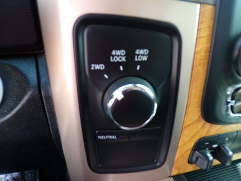 Used 2013 RAM 2500 Longhorn w/ Convenience Group AWD/4WD image 17