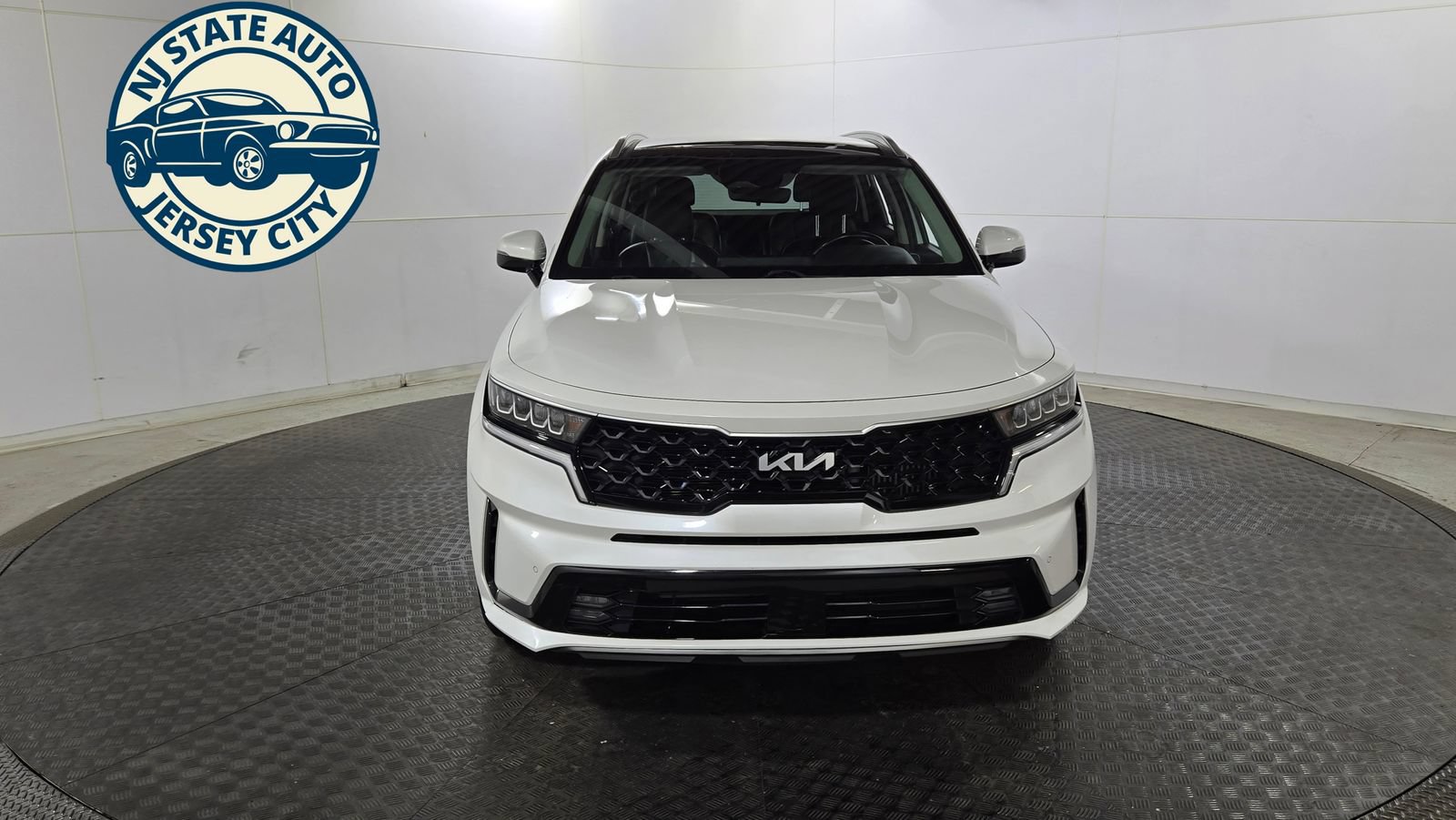 Used 2022 Kia Sorento EX w/ Panoramic Sunroof Package AWD/4WD image 2