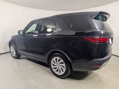 Used 2025 Land Rover Discovery S image 5
