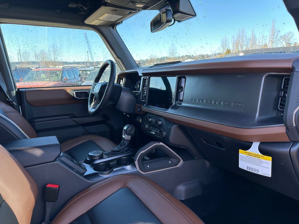 New 2024 Ford Bronco Outer Banks AWD/4WD image 10