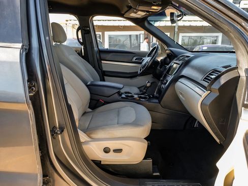 Used 2019 Ford Explorer XLT w/ Equipment Group 201A image 39