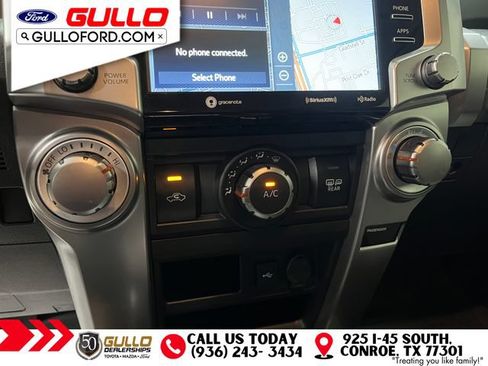 Used 2022 Toyota 4Runner SR5 Premium w/ Moonroof Package AWD/4WD image 27