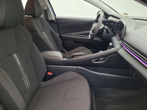 Used 2024 Hyundai Elantra SEL FWD image 21