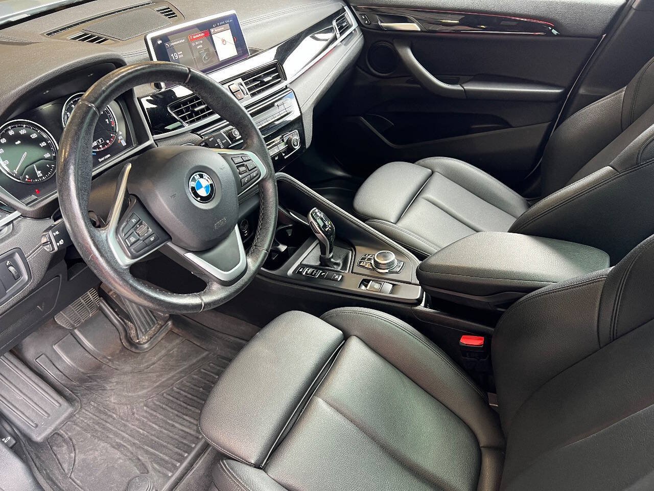 Used 2020 BMW X2 xDrive28i w/ Convenience Package AWD/4WD image 16