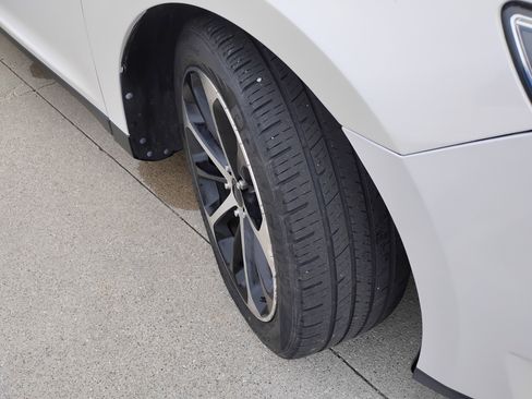 Used 2015 Ford Taurus SEL w/ Equipment Group 201A FWD image 28