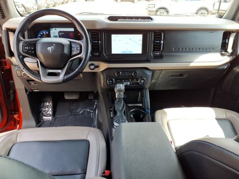 Used 2023 Ford Bronco Wildtrak AWD/4WD image 15