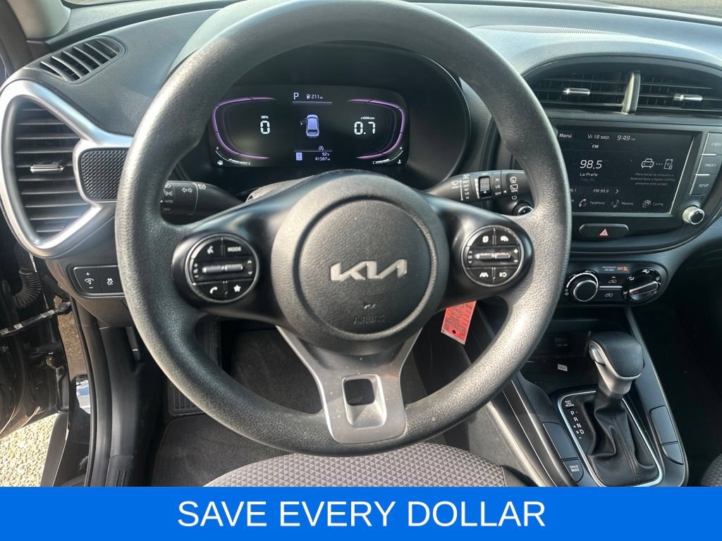 Used 2023 Kia Soul LX w/ Option Group 015 FWD image 10