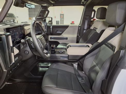 Used 2026 GMC Hummer EV SUV image 10