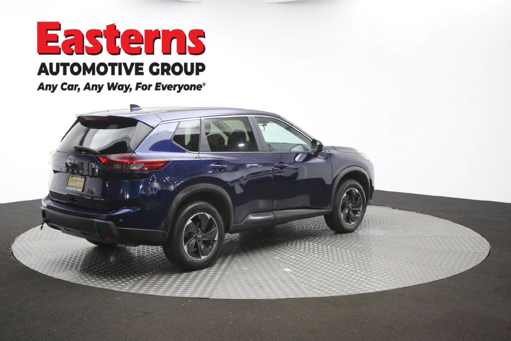 Used 2025 Nissan Rogue SV AWD/4WD image 45