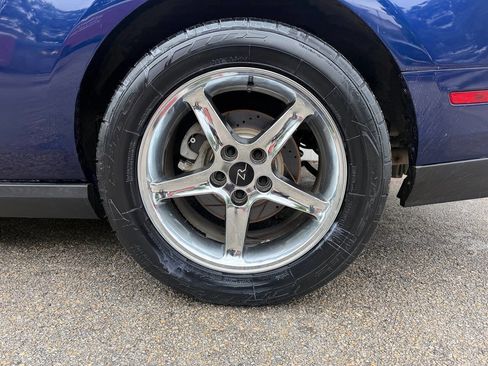 Used 2012 Ford Mustang GT RWD image 14