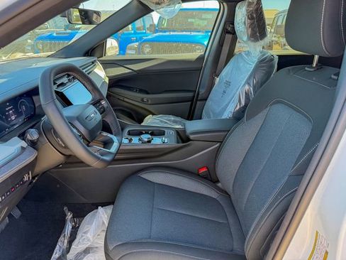 New 2026 Jeep Cherokee Laredo image 12