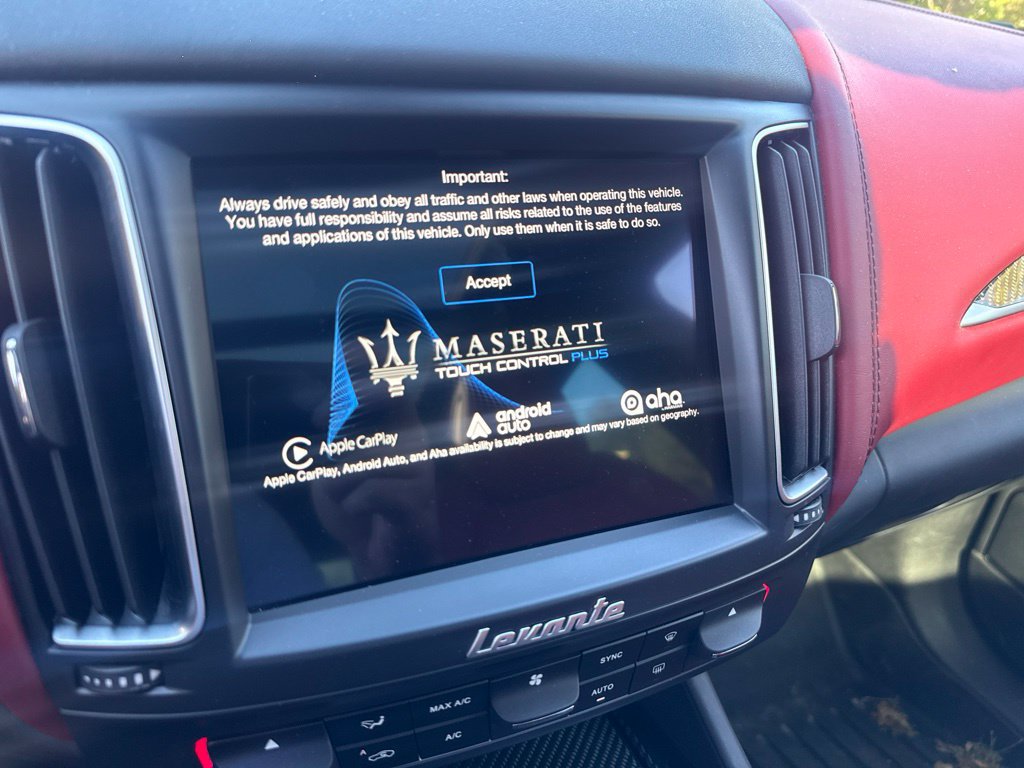 Used 2017 Maserati Levante w/ Sport Package AWD/4WD image 21