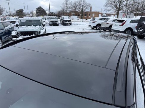 Used 2024 Lincoln Corsair Reserve w/ Equipment Group 201A image 20