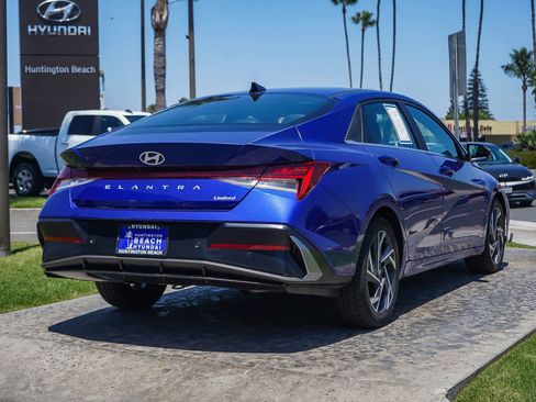 Used 2024 Hyundai Elantra Limited FWD image 4
