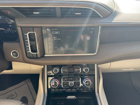 Used 2022 GMC Yukon Denali image 24