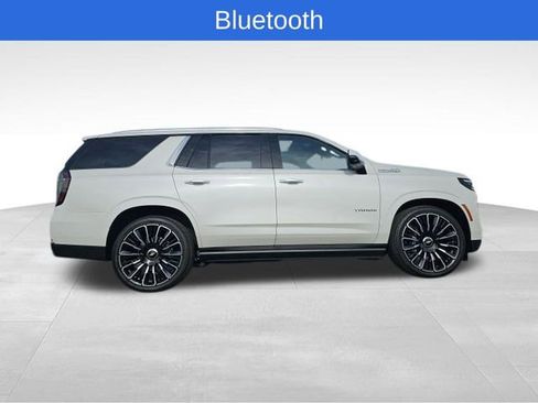 Used 2025 Chevrolet Tahoe High Country image 6