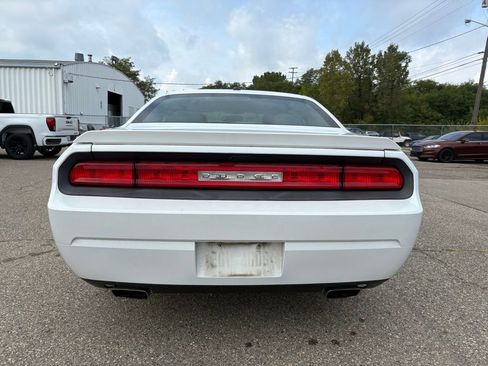 Used 2014 Dodge Challenger R/T image 4