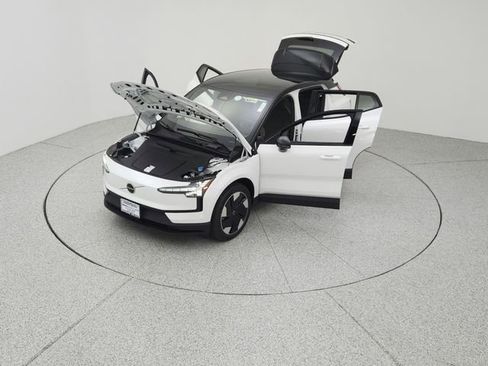 New 2026 Volvo EX30 Plus image 17
