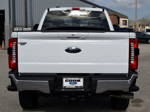 Used 2025 Ford F350 Lariat w/ FX4 Off-Road Package image 5