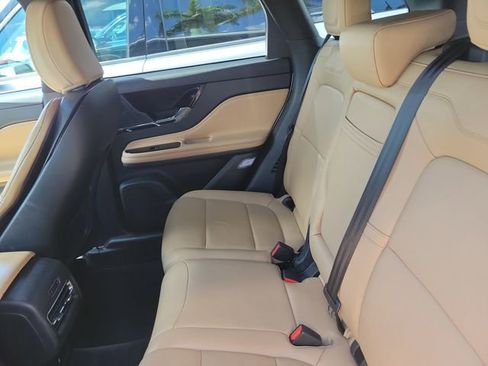 Used 2022 Lincoln Corsair Reserve w/ Elements Package FWD image 6