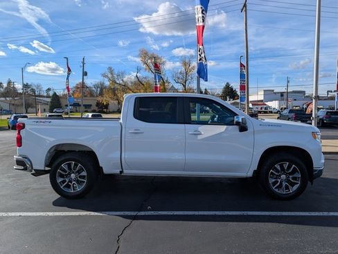 Used 2024 Chevrolet Silverado 1500 LT image 6