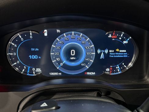 Used 2016 Cadillac Escalade Luxury RWD image 18