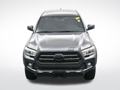 Used 2017 Toyota Tacoma TRD Off-Road image 21