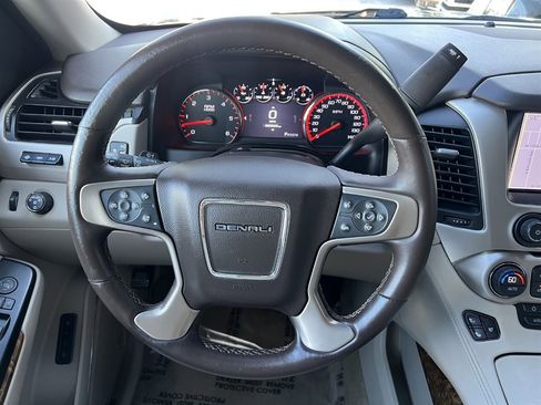 Used 2015 GMC Yukon Denali w/ Touring Package RWD image 21