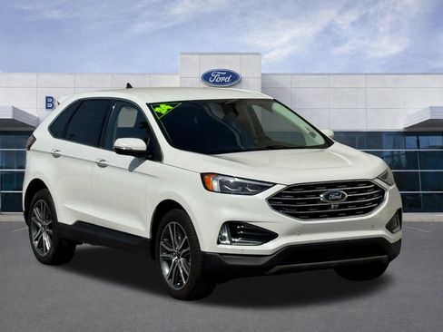 Used 2024 Ford Edge Titanium w/ Equipment Group 301A AWD/4WD image 2