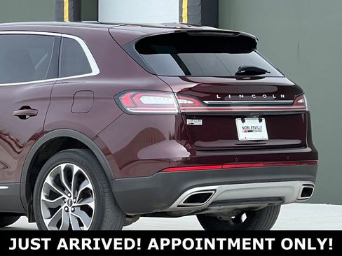 Used 2022 Lincoln Nautilus Reserve image 8