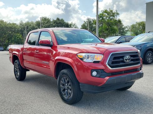 Used 2021 Toyota Tacoma SR5 AWD/4WD image 3