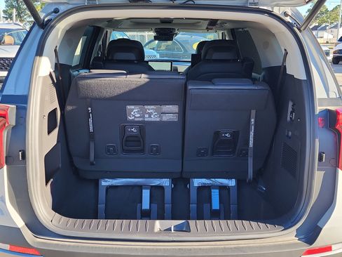 New 2025 Kia Carnival SX Prestige image 4