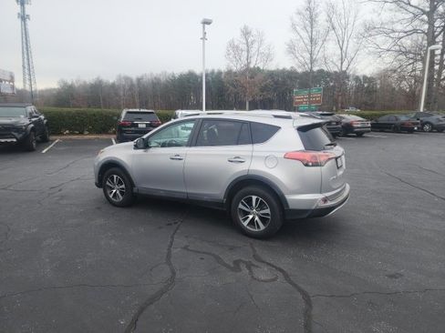 Used 2016 Toyota RAV4 XLE image 7