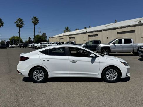 Used 2020 Hyundai Elantra SE w/ Cargo Package (C1) FWD image 10