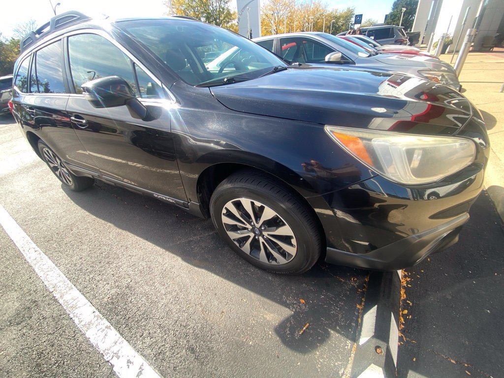 Used 2017 Subaru Outback 3.6R Limited AWD/4WD image 2