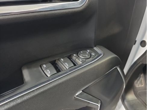 Used 2024 GMC Sierra 1500 SLT image 19