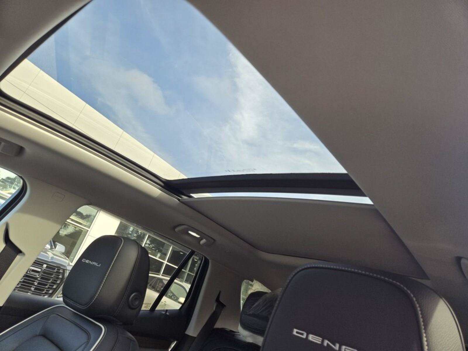 New 2026 GMC Terrain Denali w/ LPO, Floor Liner Package AWD/4WD image 23