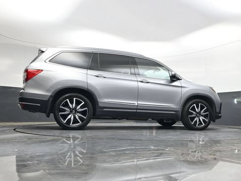 Certified 2019 Honda Pilot Touring image 35