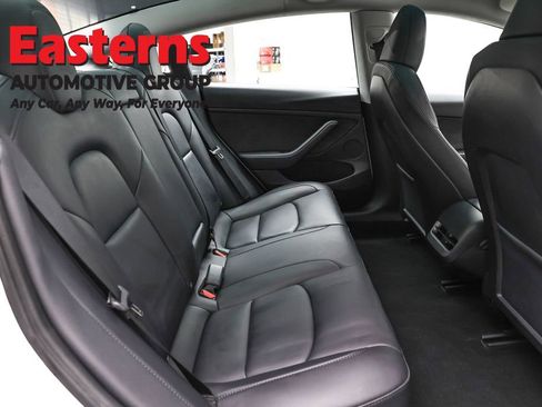 Used 2023 Tesla Model 3 Standard Range image 18