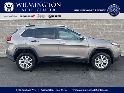 Used 2016 Jeep Cherokee Latitude w/ Safety/Convenience Group image 1