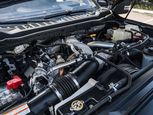 Certified 2025 Ford F250 Platinum AWD/4WD image 29