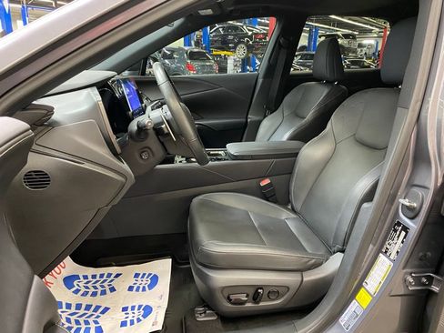 Used 2023 Lexus RX 350 Premium w/ Accessory Package FWD image 17