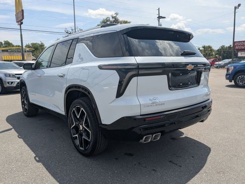 New 2026 Chevrolet Traverse High Country w/ LPO, Floor Liner Package FWD image 6