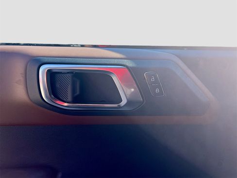 Used 2024 Ford Bronco Outer Banks image 18