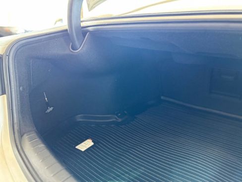 Used 2017 Kia Cadenza Premium FWD image 78