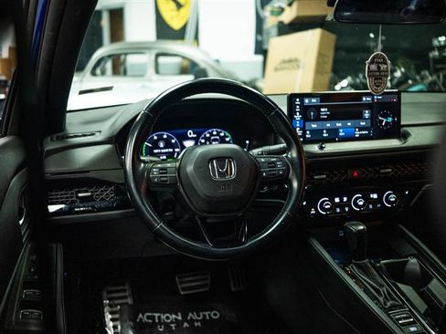 Used 2023 Honda Accord Sport image 16
