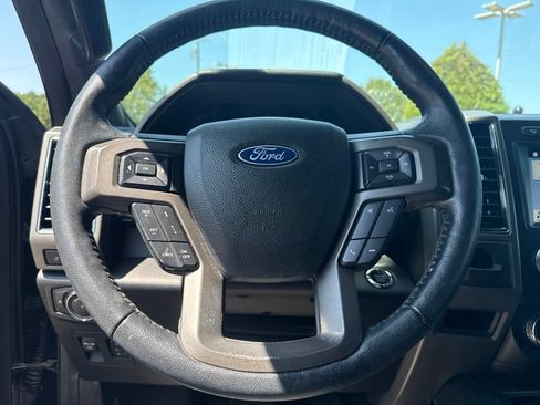 Used 2019 Ford Expedition Max XLT w/ Equipment Group 202A AWD/4WD image 7
