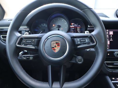 Certified 2024 Porsche Macan S AWD/4WD image 16