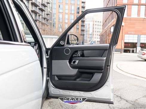 Used 2018 Land Rover Range Rover Long Wheelbase Supercharged image 45